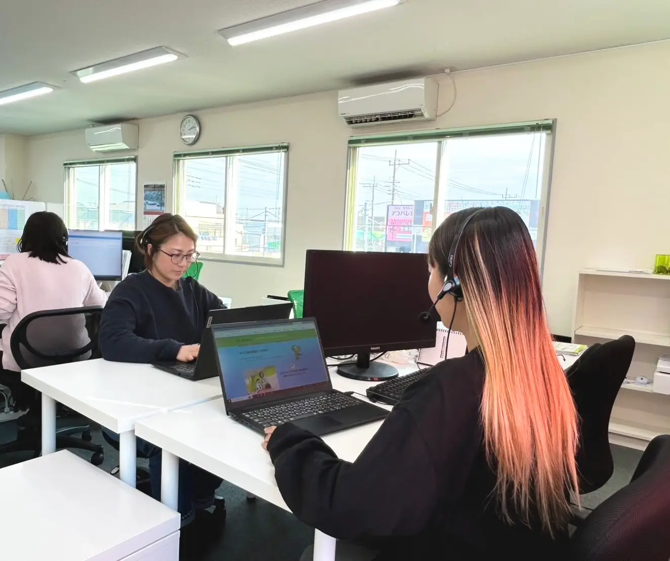 本社内にてコールセンター部門開設