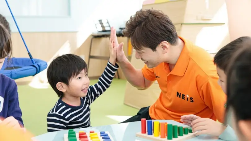 ネイスでは、発達障がいをお持ちのお子さま専用の発達支援事業として「ネイスぷらす」を展開しています。誰もが取り残されずに体験できる場の提供を推進しています。